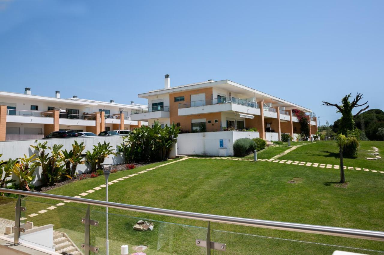 Sunny Villa Facing The Swimming Pool Fontainhas  Екстер'єр фото